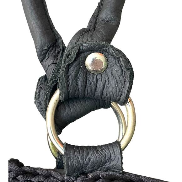 Women black bag. Made with Recycle coke can tops - Picture 6 of 12